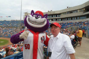 Image of Jeff with Fat Cat's mascot taken by Dave Elliot